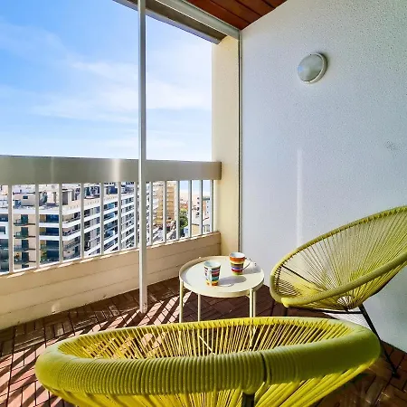Flh Sunny With Balcony דירה פורטימאו